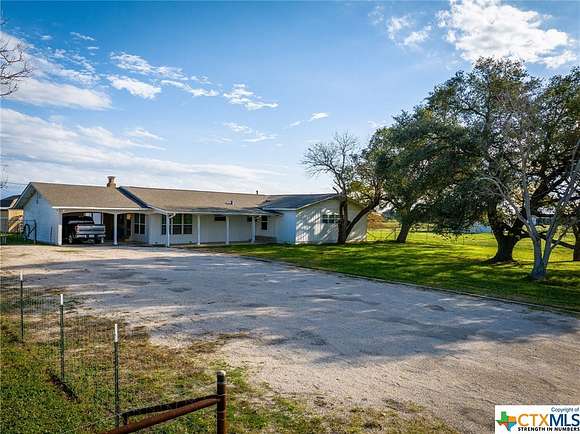 48.86 Acres of Improved Land for Sale in Luling, Texas
