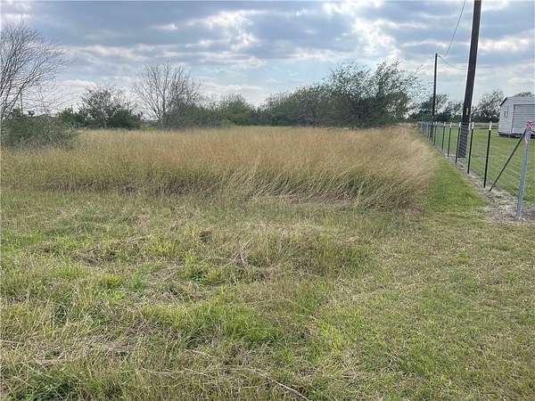 1.76 Acres of Residential Land for Sale in Orange Grove, Texas