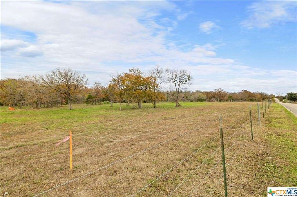 2.7 Acres of Residential Land for Sale in Dale, Texas