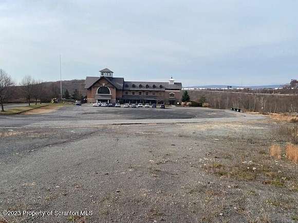 3.32 Acres of Mixed-Use Land for Lease in Moosic, Pennsylvania