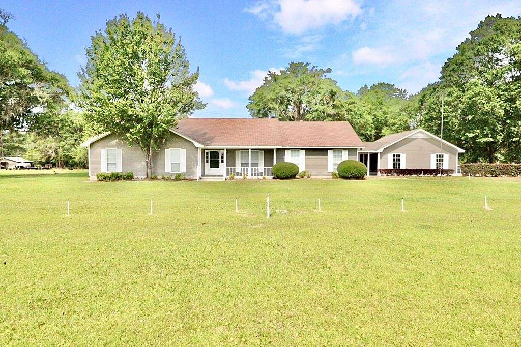 3.6 Acres of Residential Land with Home for Sale in Valdosta, Georgia