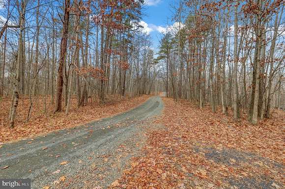 13.8 Acres of Land for Sale in Marshall, Virginia
