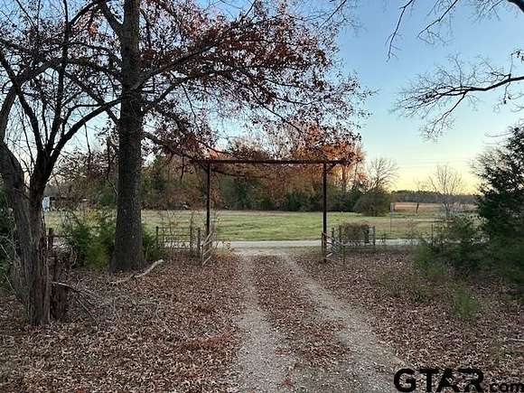 16.2 Acres of Land with Home for Sale in Lindale, Texas