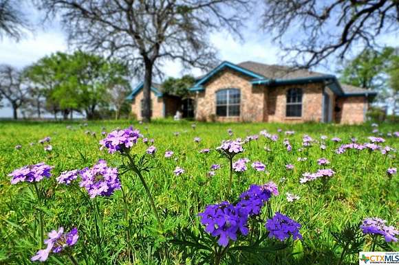 7 Acres of Residential Land with Home for Sale in Killeen, Texas