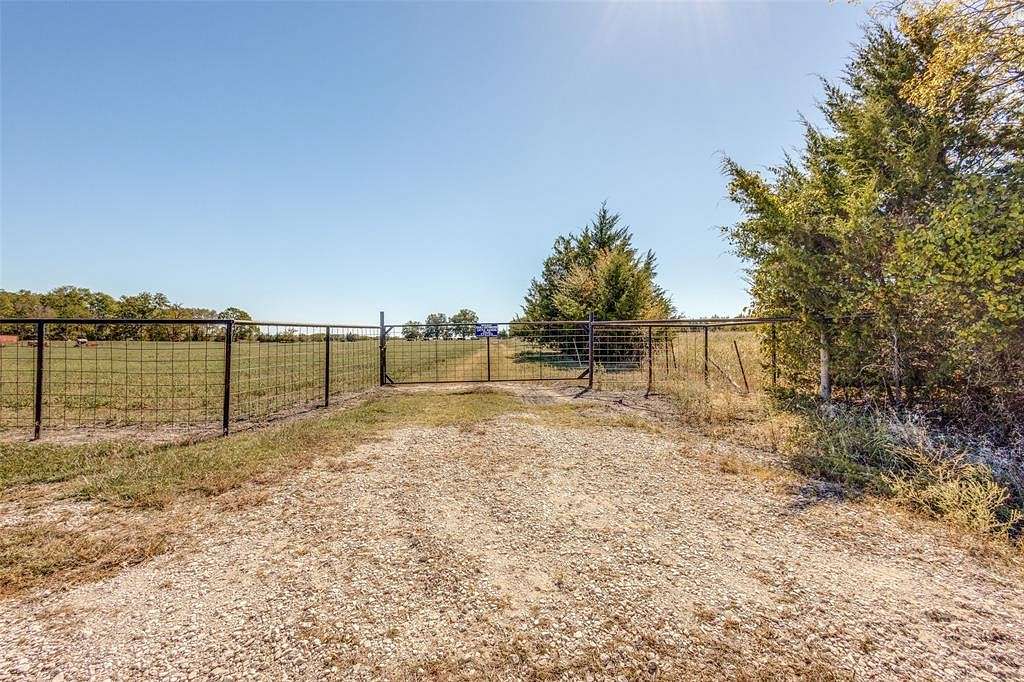 139 Acres of Recreational Land for Sale in Farmersville, Texas