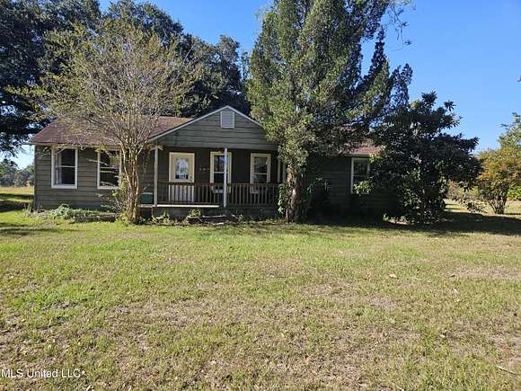 2.4 Acres of Residential Land with Home for Sale in Gulfport, Mississippi