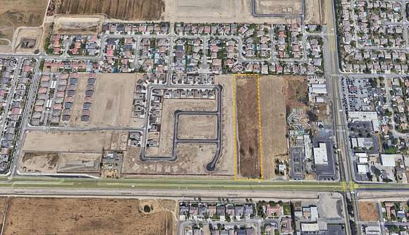 4.7 Acres of Commercial Land for Sale in Tulare, California