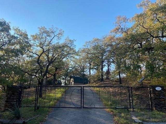 5 Acres of Residential Land with Home for Sale in Cross Roads, Texas