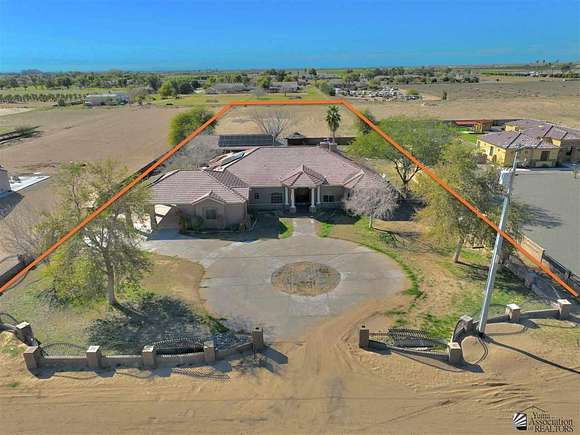 2.3 Acres of Residential Land with Home for Sale in Yuma, Arizona