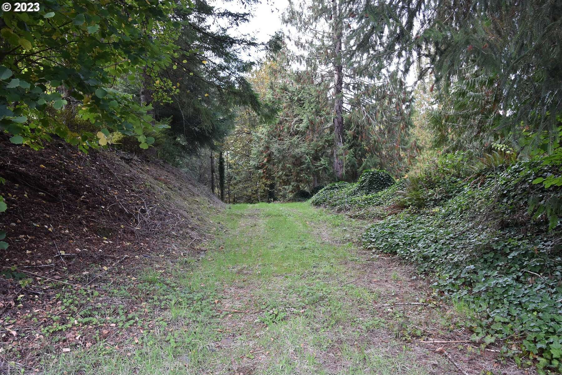 1.9 Acres of Residential Land for Sale in Longview, Washington