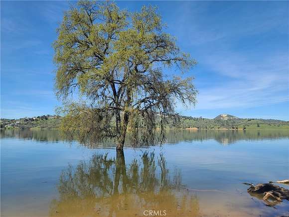 44 Acres of Land for Sale in Paso Robles, California