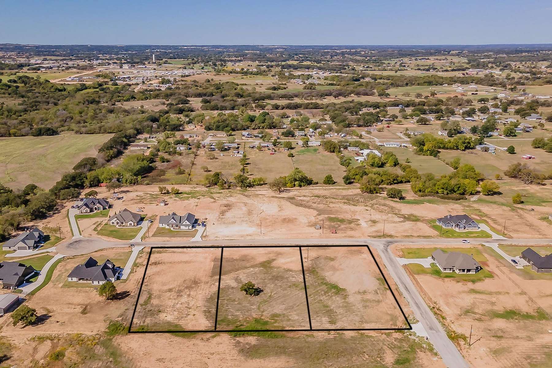1 Acre of Residential Land for Sale in Springtown, Texas