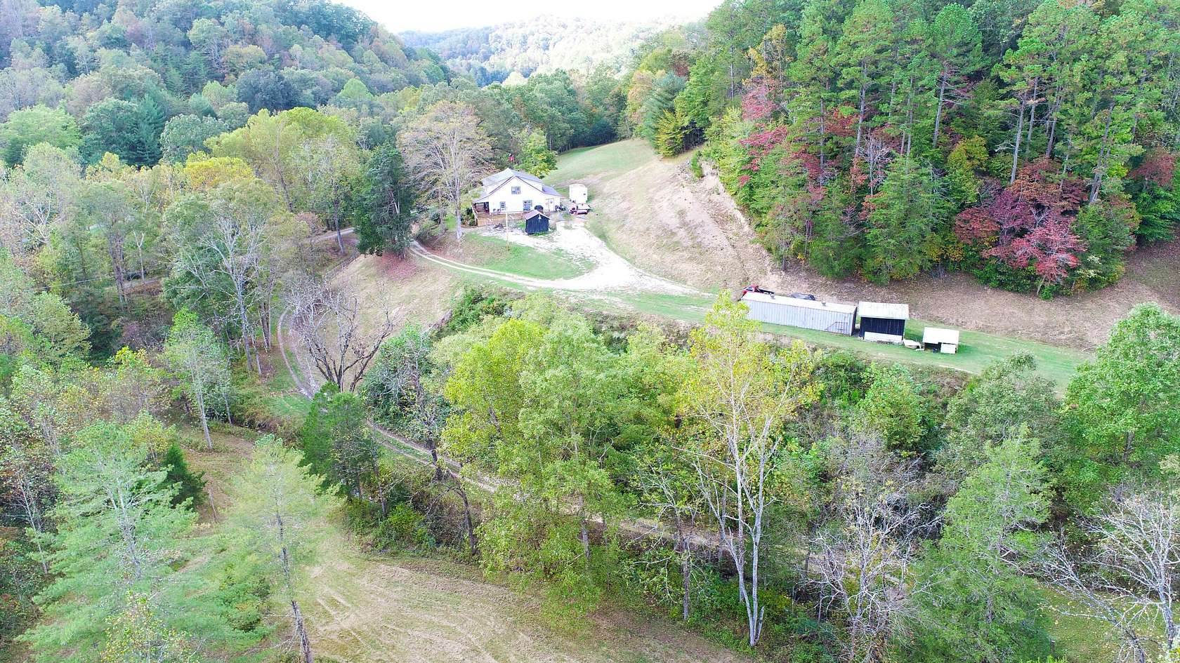 19.12 Acres of Land with Home for Sale in Beattyville, Kentucky