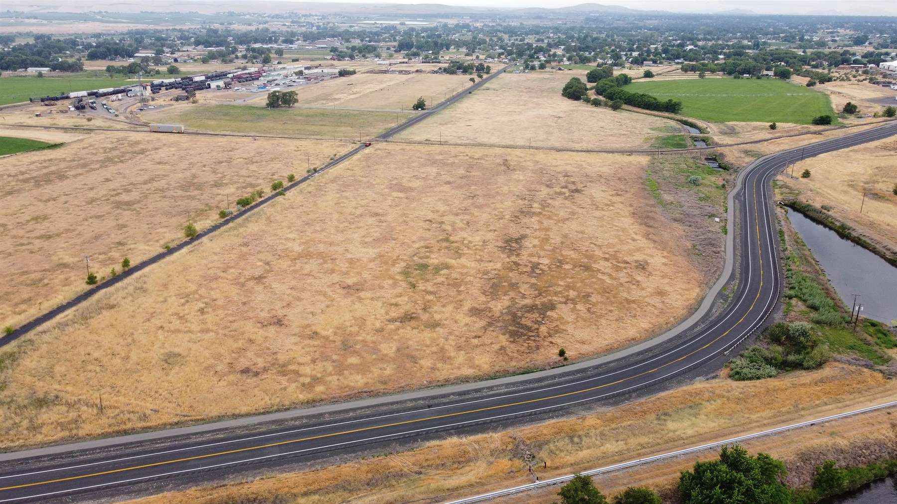 5 Acres of Commercial Land for Sale in Finley, Washington