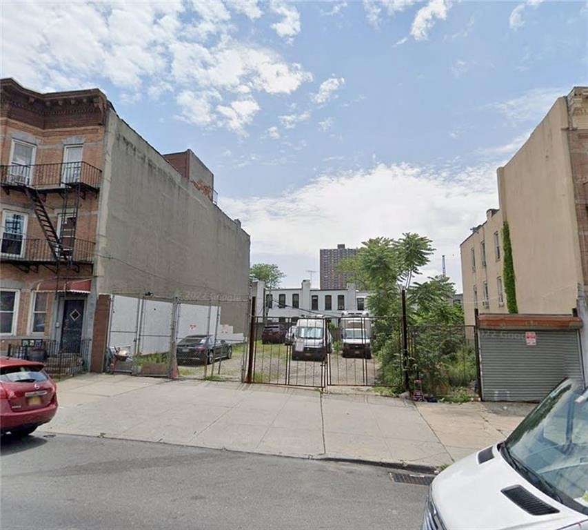 0.092 Acres of Residential Land for Sale in Brooklyn, New York