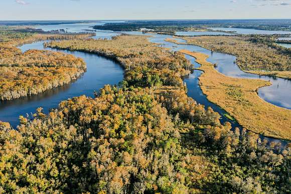 951 Acres of Recreational Land with Home for Sale in New Bern, North Carolina