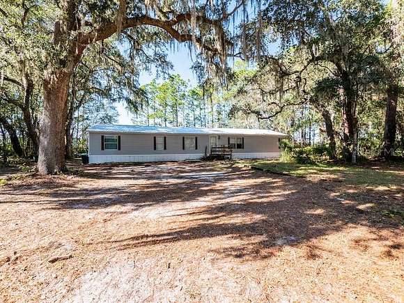 10 Acres of Recreational Land with Home for Sale in Fort McCoy, Florida