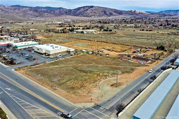2.2 Acres of Mixed-Use Land for Sale in Tehachapi, California