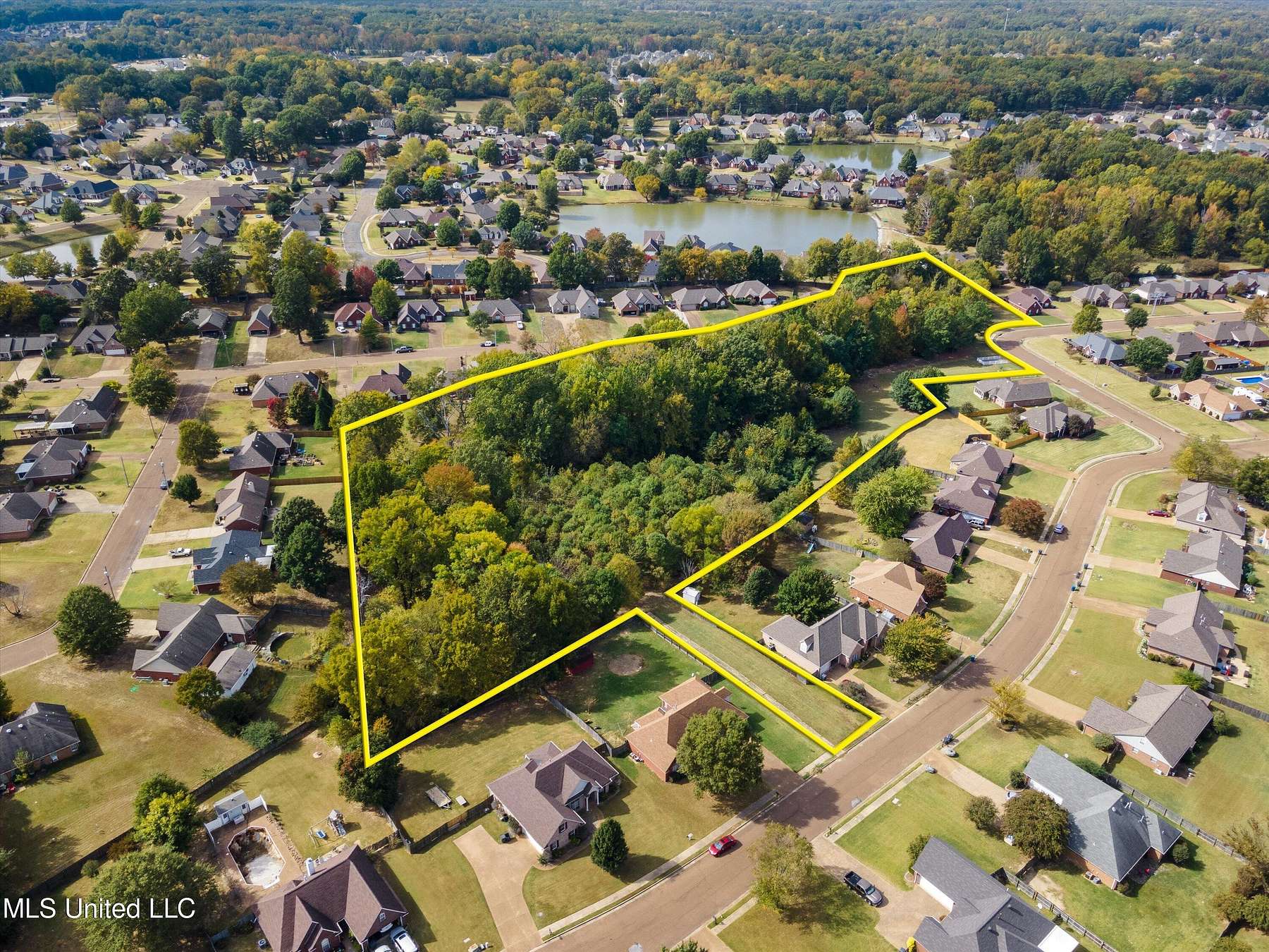 5.3 Acres of Residential Land for Sale in Hernando, Mississippi