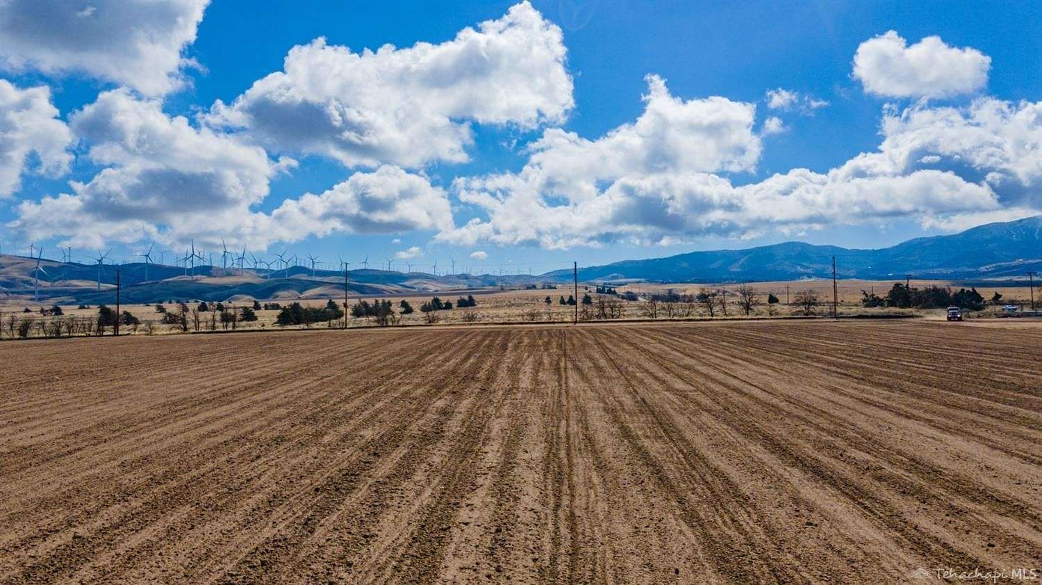 19.8 Acres of Land for Sale in Tehachapi, California