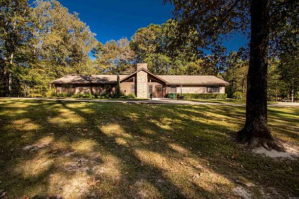 11 Acres of Land with Home for Sale in El Dorado, Arkansas