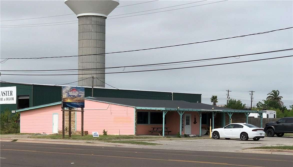 2.13 Acres of Improved Mixed-Use Land for Sale in Aransas Pass, Texas