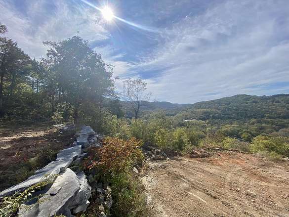 16 Acres of Land for Sale in Mountain View, Arkansas