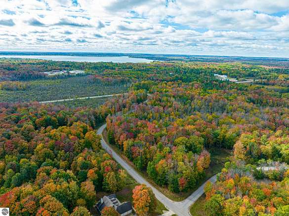 2 5 Acres Of Residential Land For Sale In Cadillac Michigan Landsearch