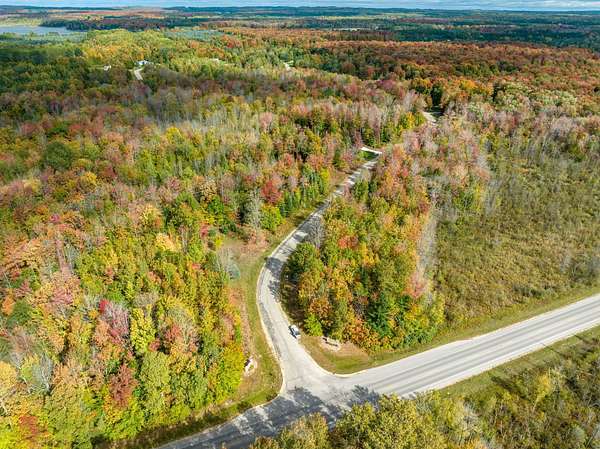 1.17 Acres of Residential Land for Sale in Cadillac, Michigan