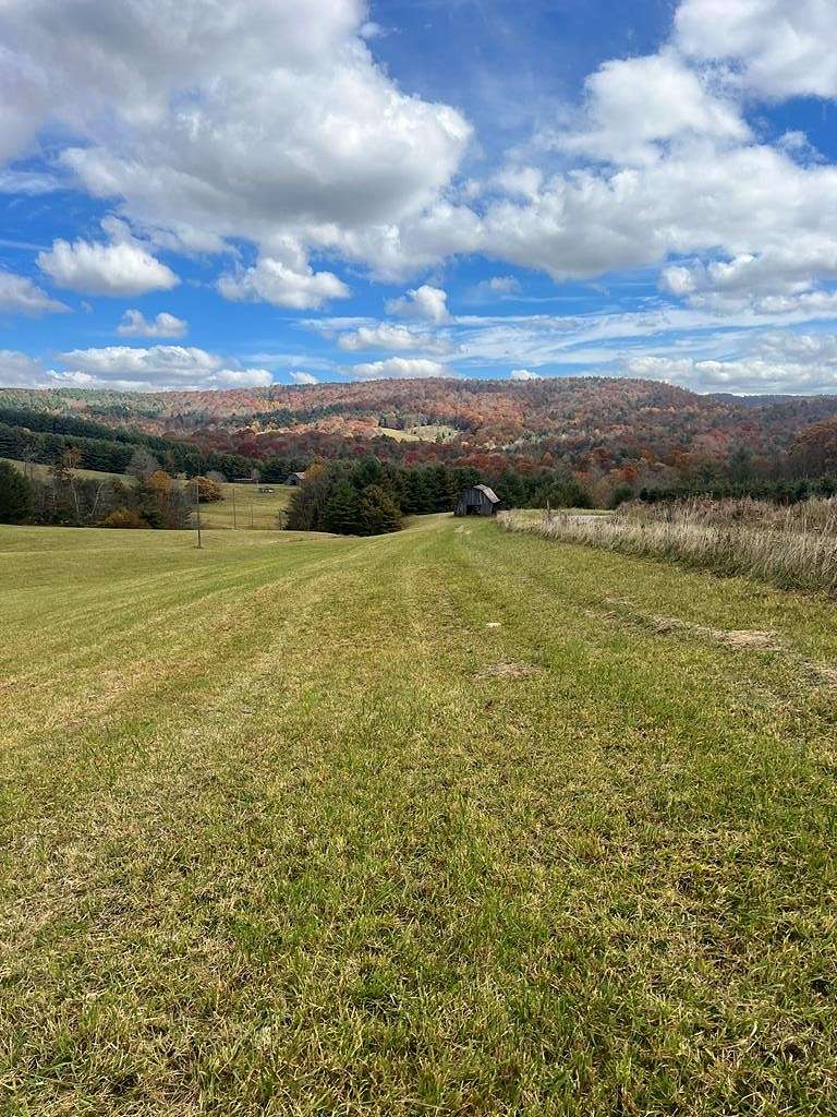 100 Acres of Agricultural Land for Sale in Troutdale, Virginia