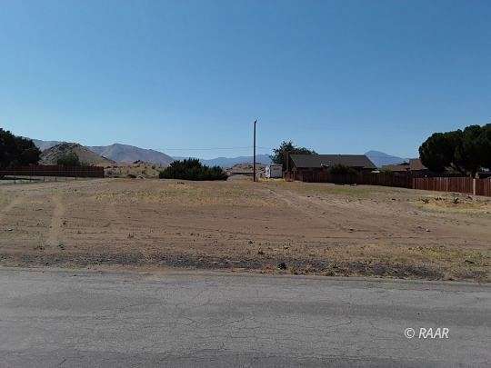 0.61 Acres of Residential Land for Sale in Lake Isabella, California