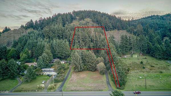 0.98 Acres of Residential Land for Sale in Yachats, Oregon