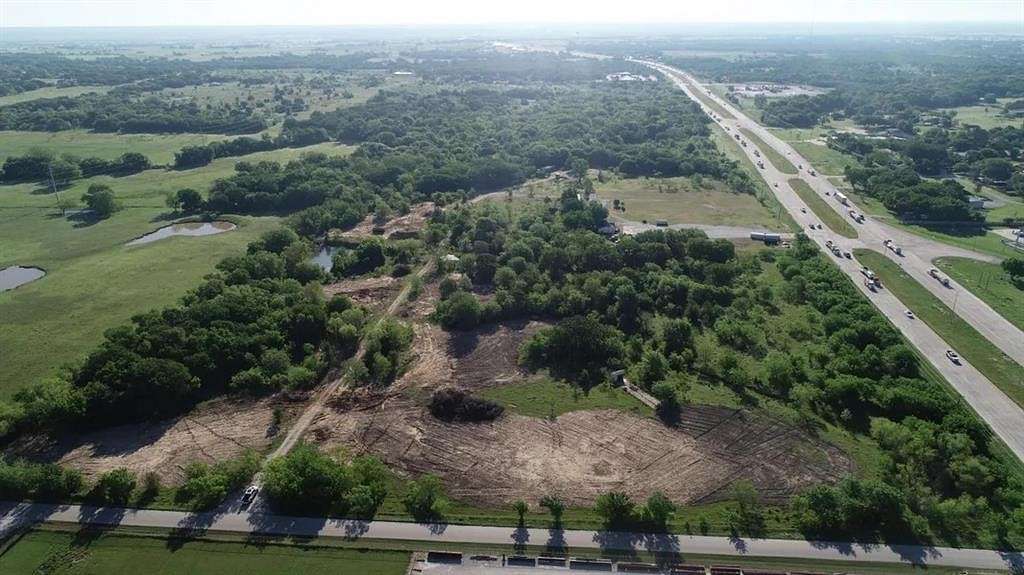 20 Acres of Commercial Land for Sale in Bridgeport, Texas