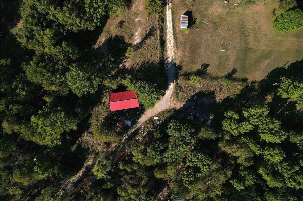 10 Acres of Land for Sale in Paradise, Texas