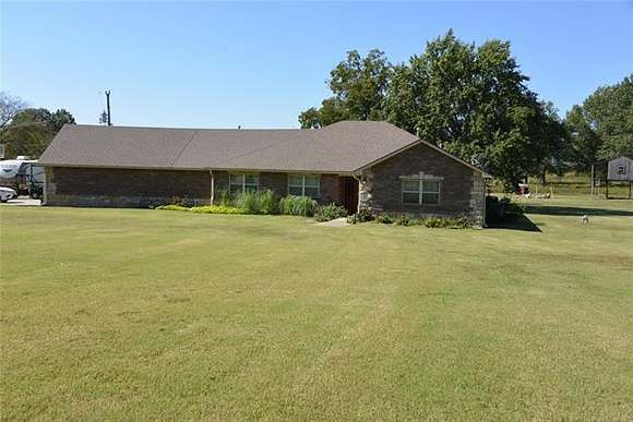 10 Acres of Recreational Land with Home for Sale in Henryetta, Oklahoma