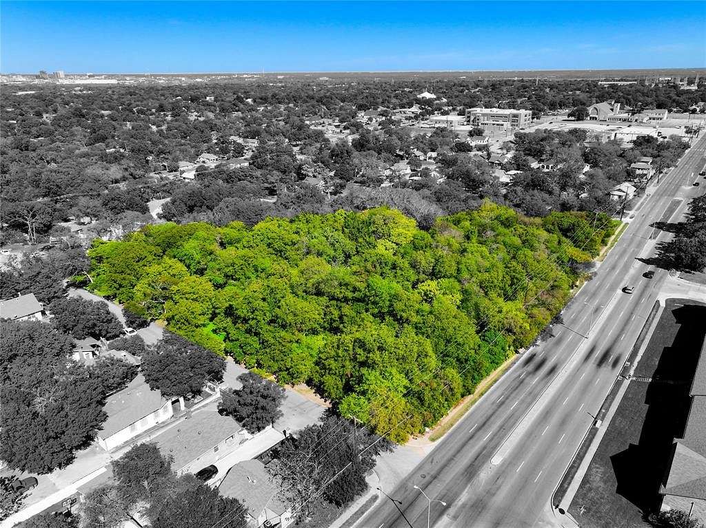 2.8 Acres of Commercial Land for Sale in Dallas, Texas