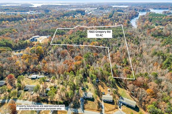 10 Acres of Recreational Land for Sale in Sherrills Ford, North Carolina