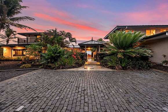 47.5 Acres of Land with Home for Sale in Nāʻālehu, Hawaii