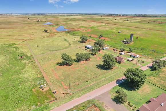 8 Acres of Land with Home for Sale in Sayre, Oklahoma