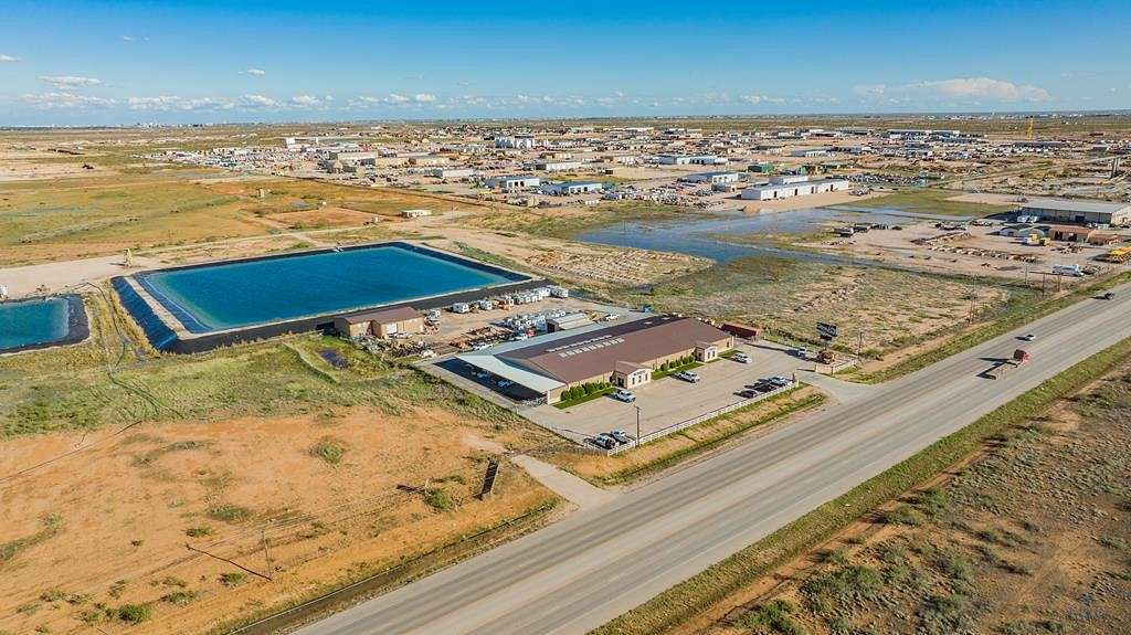 3 Acres of Improved Commercial Land for Sale in Midland, Texas
