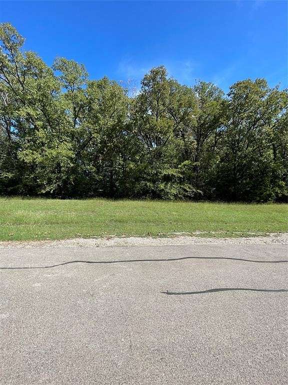 1.1 Acres of Residential Land for Sale in Corsicana, Texas
