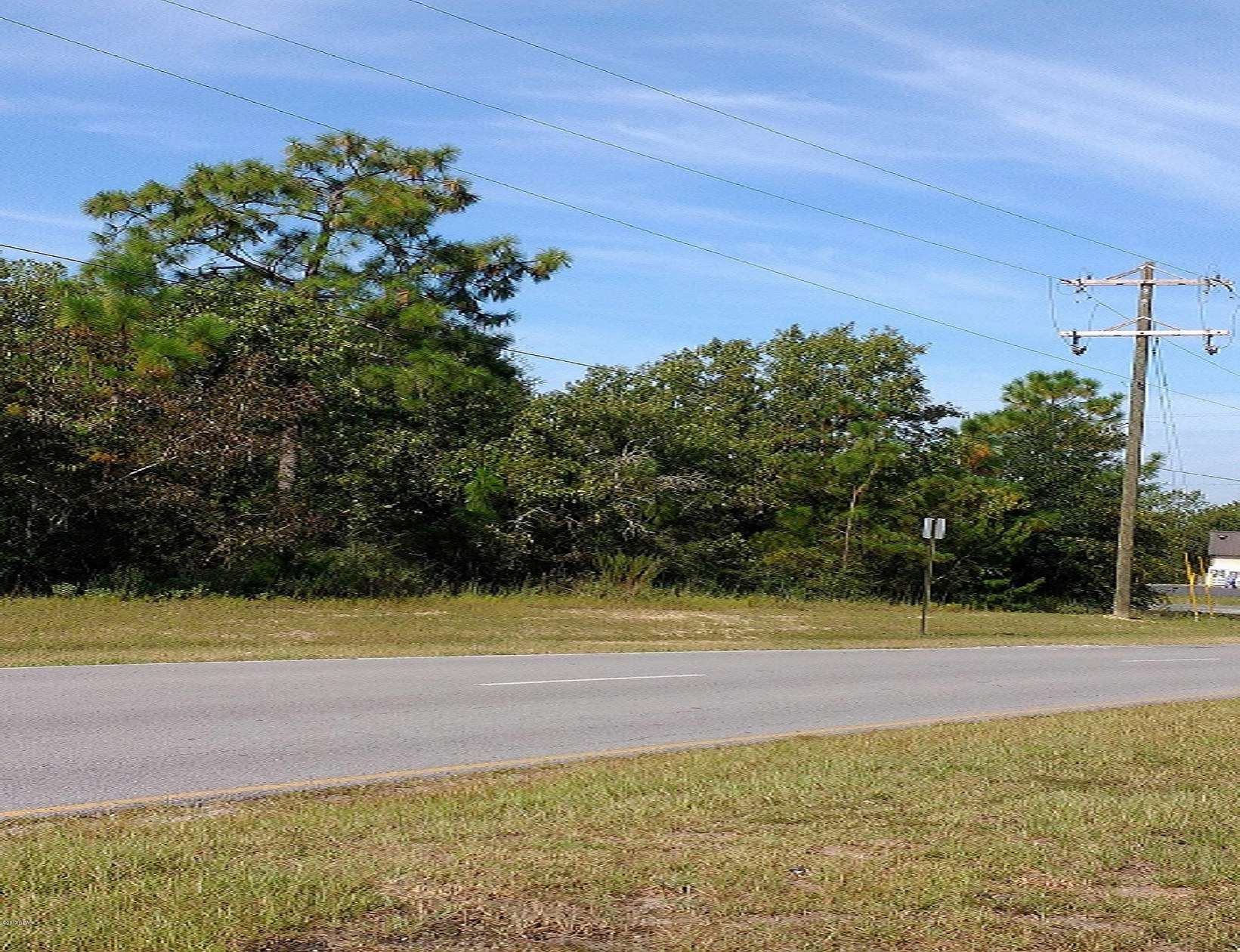 0.98 Acres of Commercial Land for Sale in Chipley, Florida