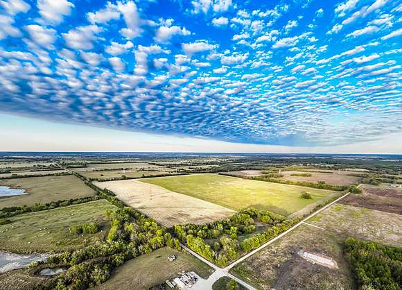 93.2 Acres of Recreational Land & Farm for Sale in Paris, Texas