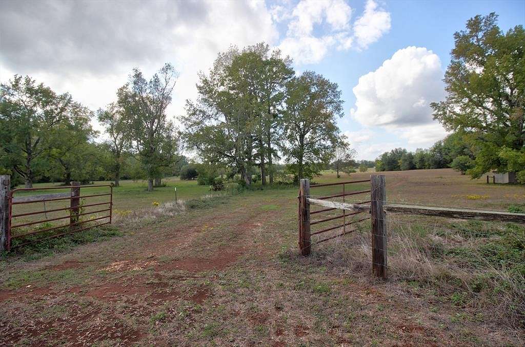54.9 Acres of Land for Sale in Alto, Texas