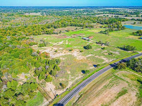 355 Acres of Recreational Land & Farm for Sale in Corsicana, Texas
