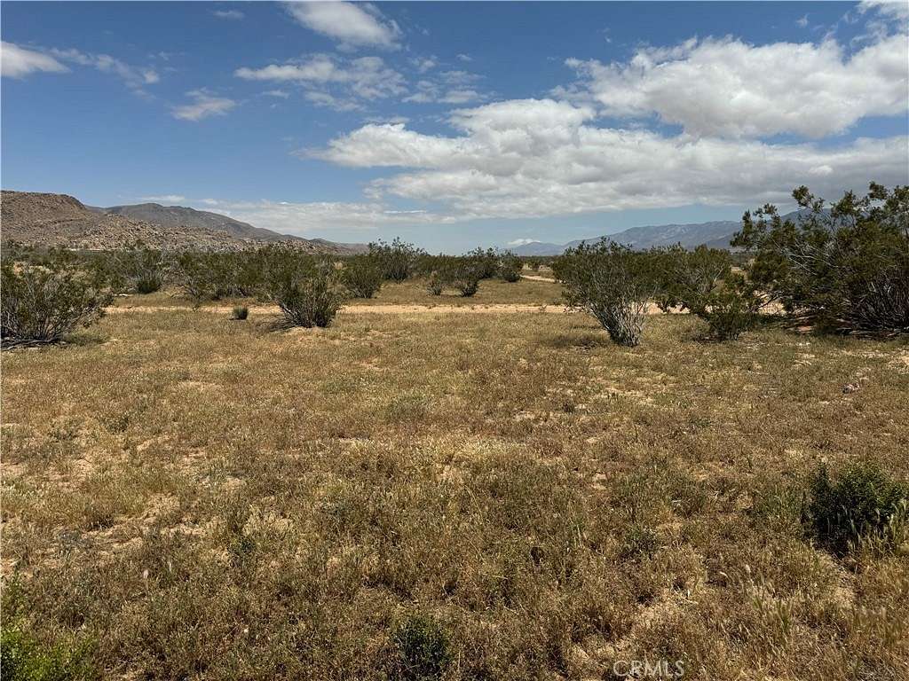 10 Acres of Land for Sale in Apple Valley, California