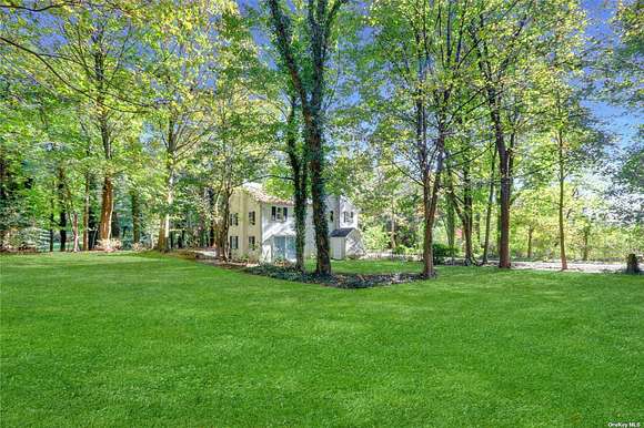 2.5 Acres of Residential Land with Home for Sale in Old Westbury, New York