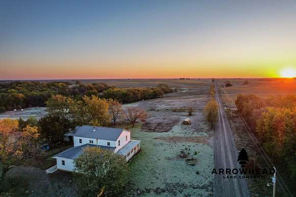 153 Acres of Land with Home for Sale in Welch, Oklahoma