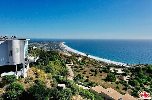 2.9 Acres of Residential Land with Home for Sale in Malibu, California