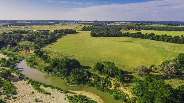 27.9 Acres of Agricultural Land for Sale in Stonewall, Texas
